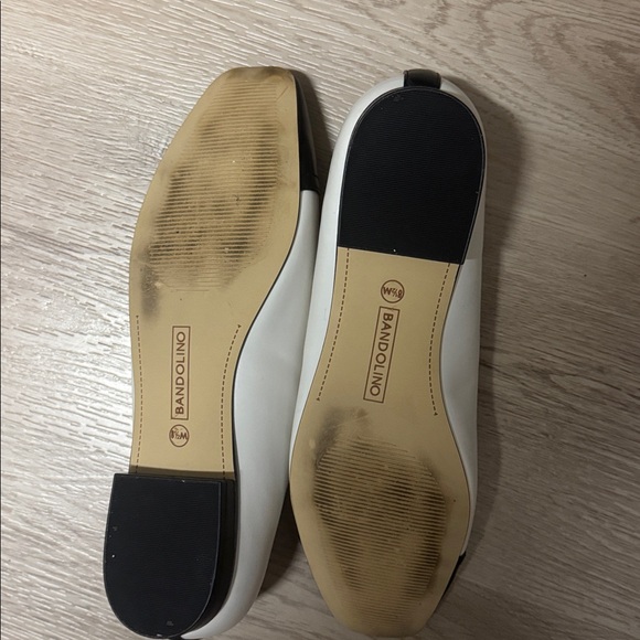 Bandolino Black and White Flats - Picture 6 of 6